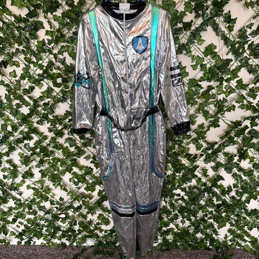 Silver nasa jumpsuit costume with